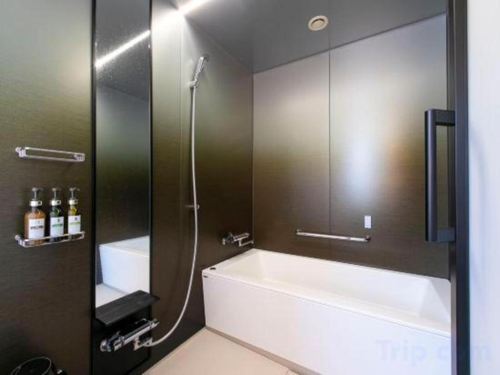 Tenza And Skyspa At Hotel 3*